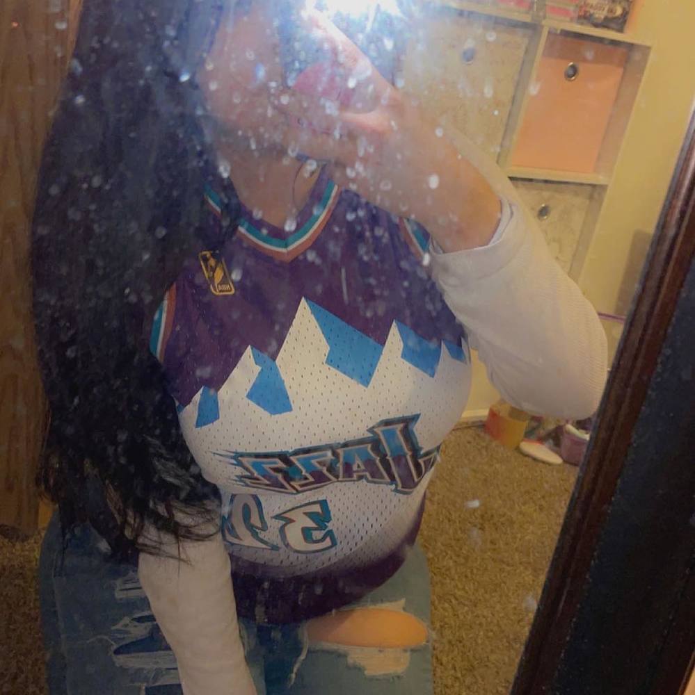 Meet your Posher, Anisa